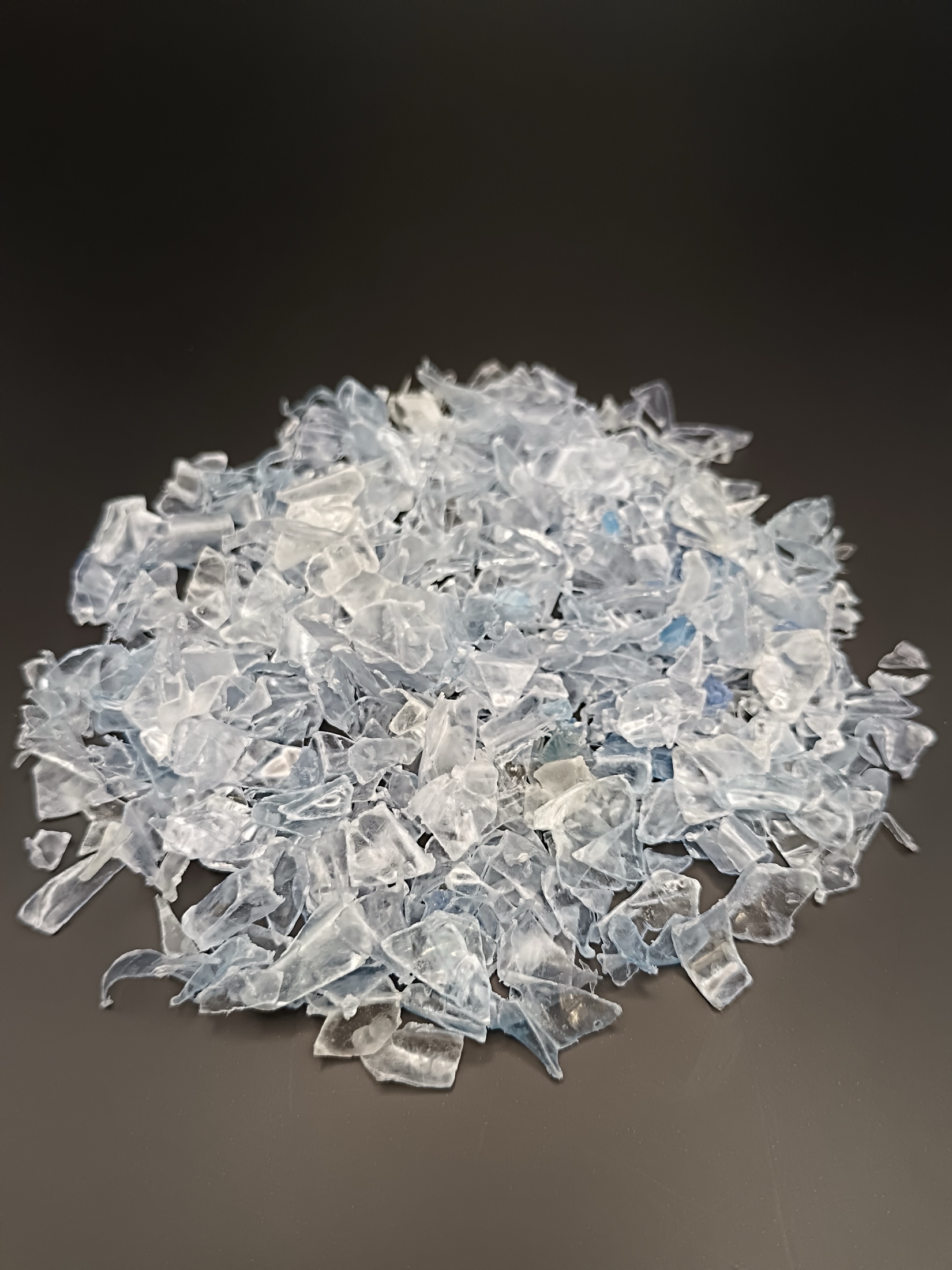 Clear PET flakes prepared for food-grade rPET production